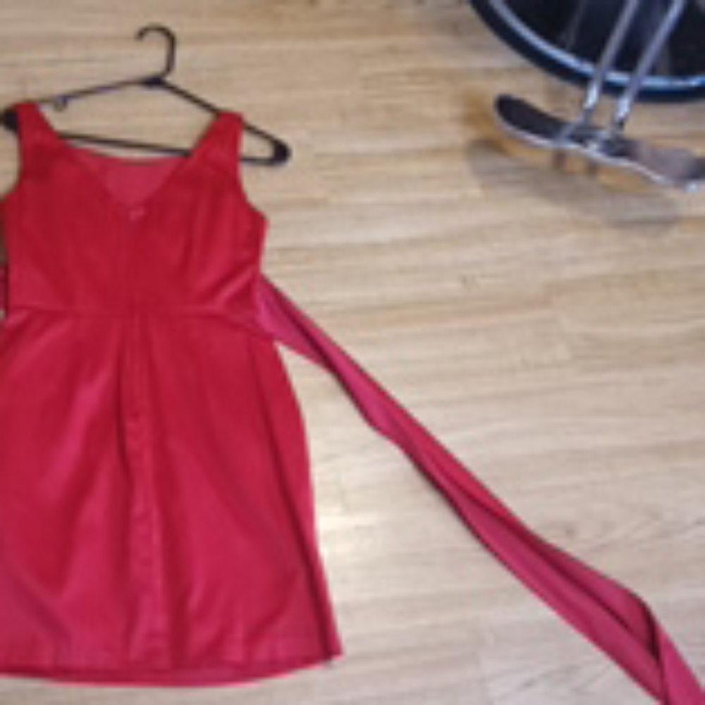Dress - Picture 2 of 2